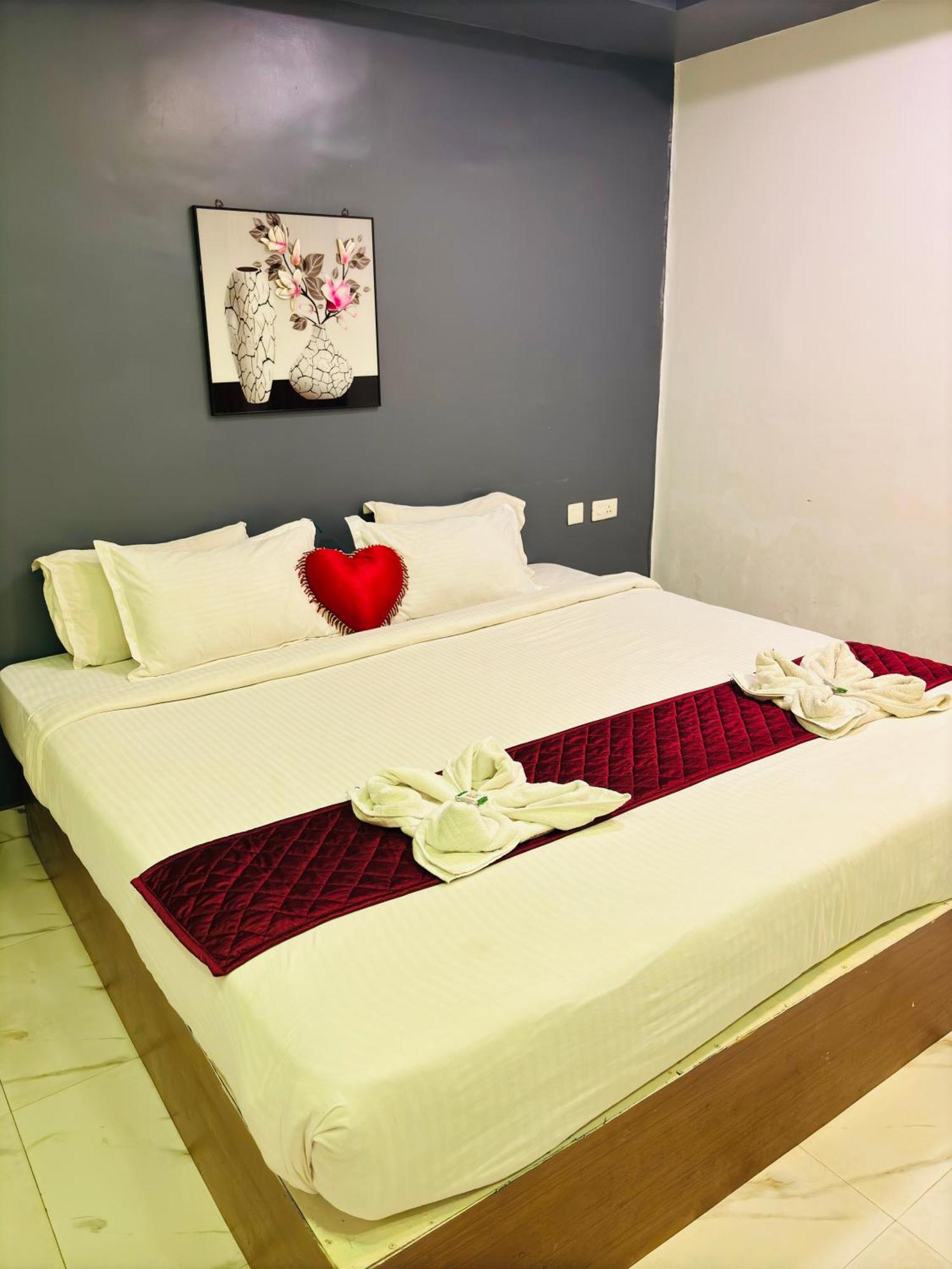 The Elite Beachview Puducherry Exterior foto