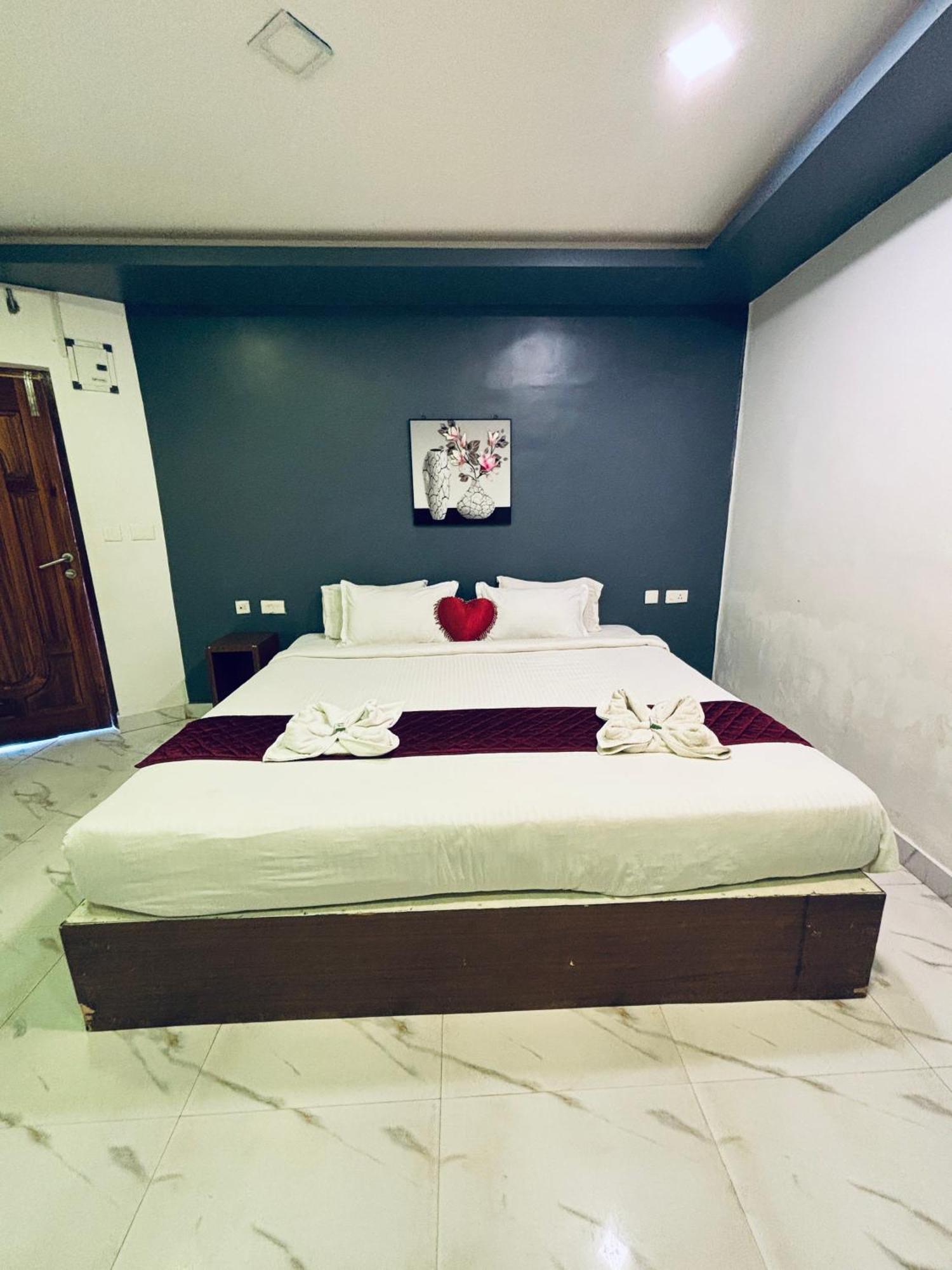 The Elite Beachview Puducherry Exterior foto